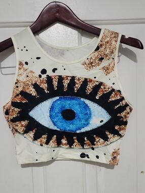 Graphic Eye Crop Tank Top in Blue and Cream